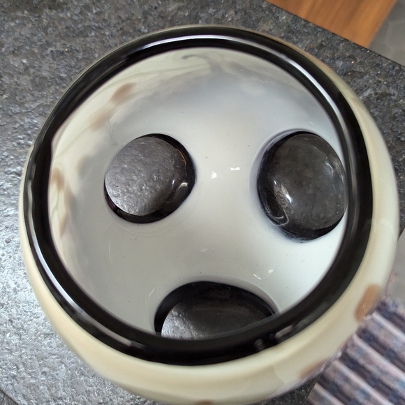 Blown art glass round vase with glitter - Picture 7 of 11